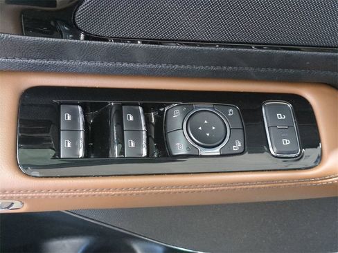 Certified 2023 Lincoln Aviator Reserve w/ Equipment Group 201A image 16