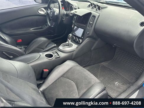 Used 2009 Nissan 370Z Touring w/ Sport Pkg image 9