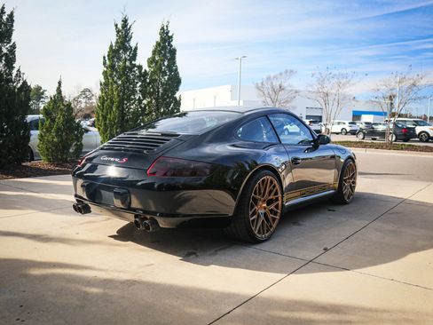 Used 2005 Porsche 911 Carrera S image 11