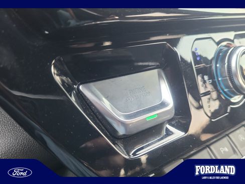 Used 2025 GMC Sierra 1500 AT4 w/ AT4 Premium Package AWD/4WD image 30