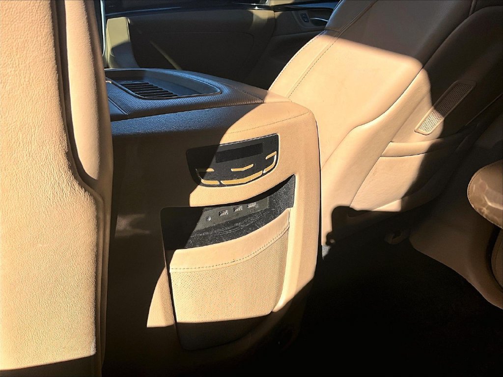 Used 2018 Cadillac Escalade ESV Platinum AWD/4WD image 32