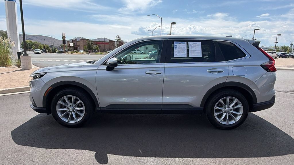 Used 2023 Honda CR-V EX-L image 6