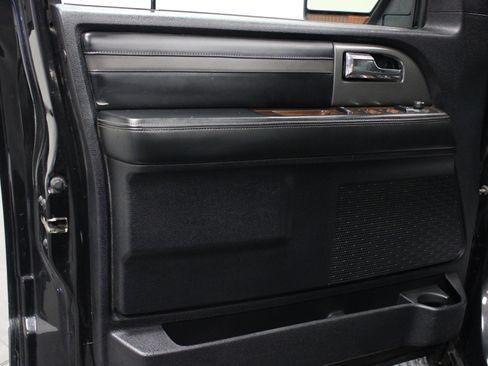 Used 2015 Ford Expedition Platinum AWD/4WD image 11