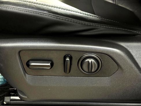 Used 2020 Chevrolet Silverado 1500 LT Trail Boss image 31