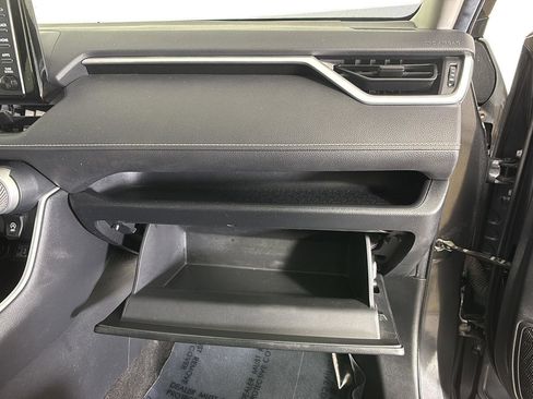 Used 2019 Toyota RAV4 LE w/ All Weather Liner Package AWD/4WD image 24