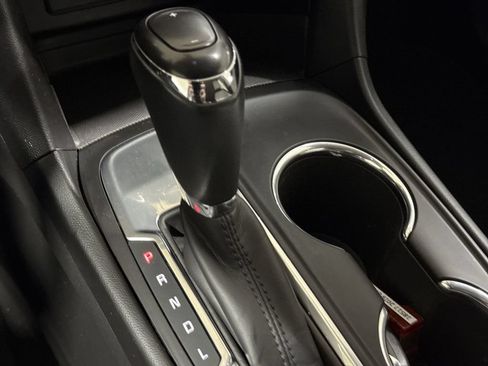 Used 2019 Chevrolet Equinox LT FWD image 17