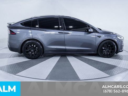 Used 2022 Tesla Model X Plaid image 11