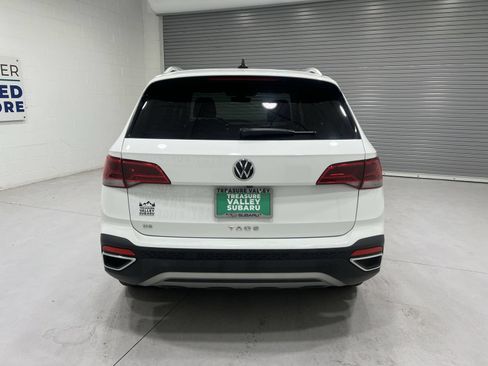 Used 2024 Volkswagen Taos SE FWD image 7