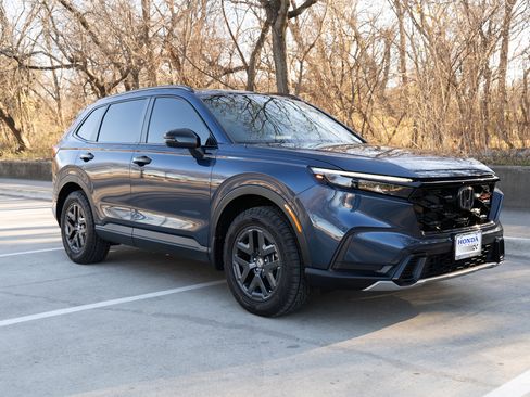 Certified 2026 Honda CR-V TrailSport image 2
