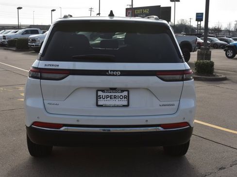 Used 2023 Jeep Grand Cherokee Laredo image 6