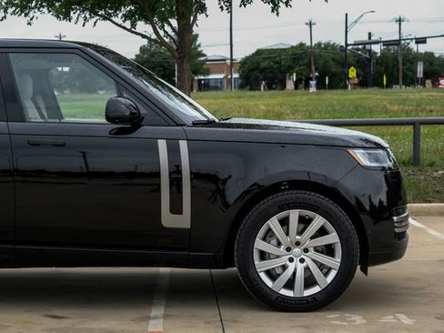 Used 2024 Land Rover Range Rover SE AWD/4WD image 9
