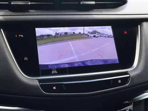 Used 2025 Cadillac XT5 Luxury w/ LPO, Floor Liner Package FWD image 29