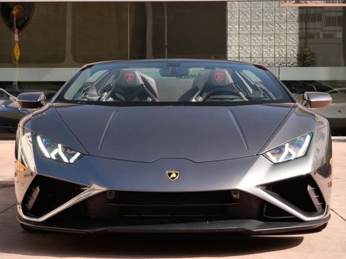 Used 2021 Lamborghini Huracan EVO image 5