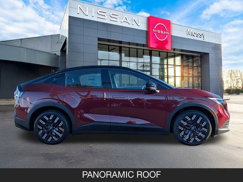 New 2026 Nissan Leaf Platinum+ w/ Cargo Package (Platinum+) image 6