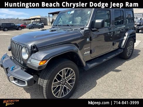 Used 2023 Jeep Wrangler Unlimited Sahara w/ Cold Weather Group AWD/4WD image 1