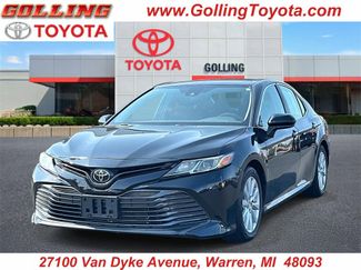 Used 2019 Toyota Camry LE image 1