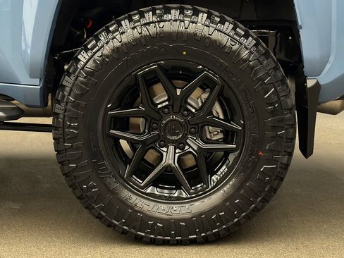 Used 2026 Toyota 4Runner Limited AWD/4WD image 12