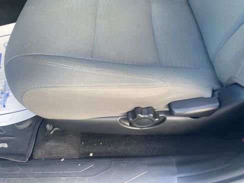 Used 2018 Toyota Tacoma SR5 image 18