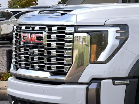 New 2026 GMC Sierra 3500 Denali w/ Denali Reserve Package AWD/4WD image 13