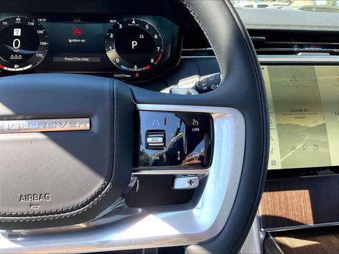 New 2026 Land Rover Range Rover SE image 18