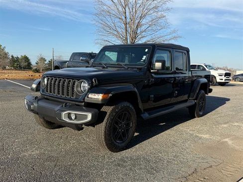 Certified 2025 Jeep Gladiator Sport image 7