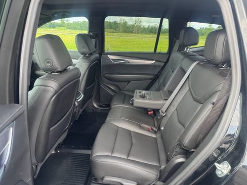 Certified 2024 Cadillac XT6 Luxury w/ LPO, Floor Liner Package AWD/4WD image 16