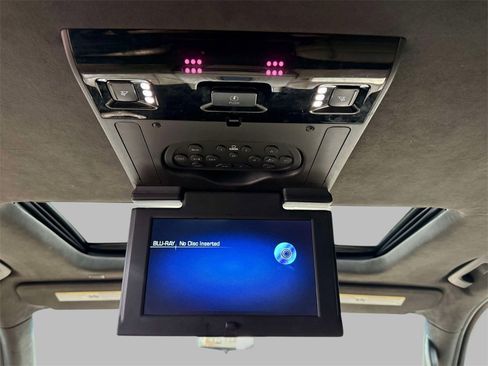 Used 2019 Cadillac Escalade ESV Platinum image 22