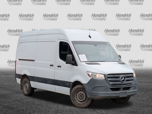 Used 2021 Mercedes-Benz Sprinter 1500 image 2