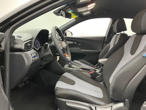 Used 2019 Hyundai Veloster 2.0 FWD image 15