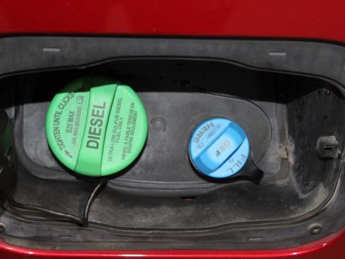 Used 2022 Ford F350 Platinum image 12