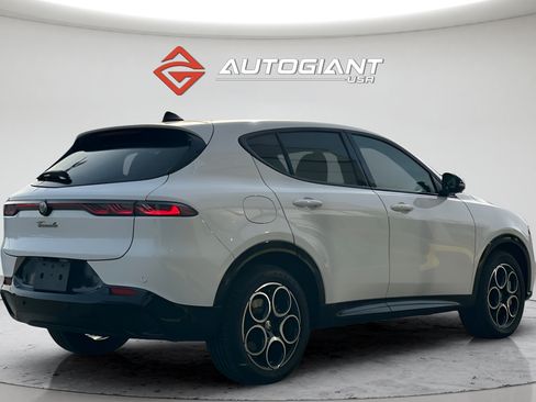 Used 2025 Alfa Romeo Tonale w/ Premium Package AWD/4WD image 12
