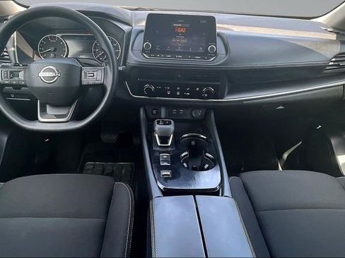 Used 2025 Nissan Rogue S FWD image 7