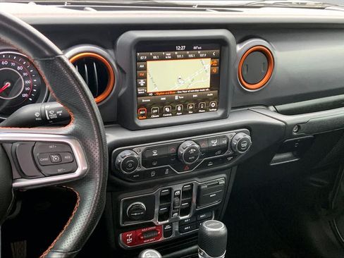 Used 2021 Jeep Gladiator Mojave AWD/4WD image 6