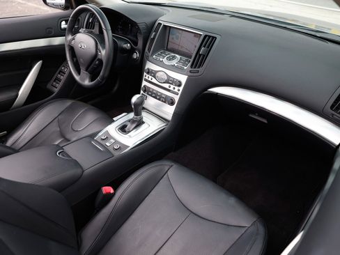 Used 2014 INFINITI Q60 Convertible w/ Premium Package image 21