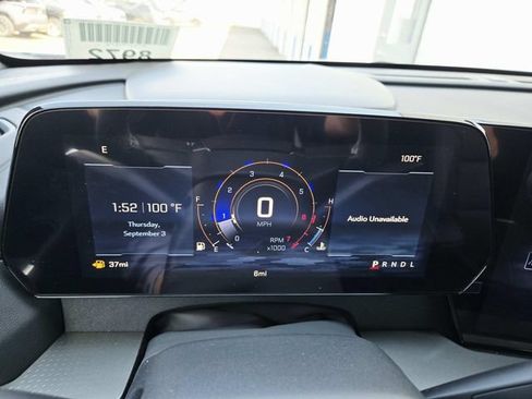New 2027 Chevrolet Traverse LT w/ Midnight/Sport Edition FWD image 22