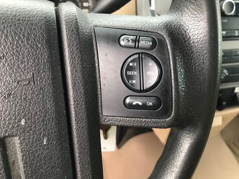 Used 2016 Ford F550 2WD Regular Cab Super Duty image 15