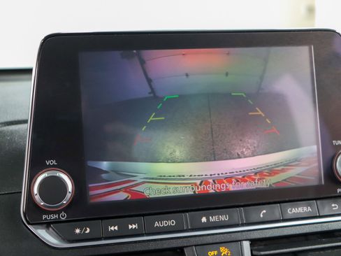 Used 2024 Nissan Altima 2.5 SV image 18