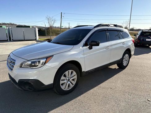 Used 2017 Subaru Outback 2.5i image 8