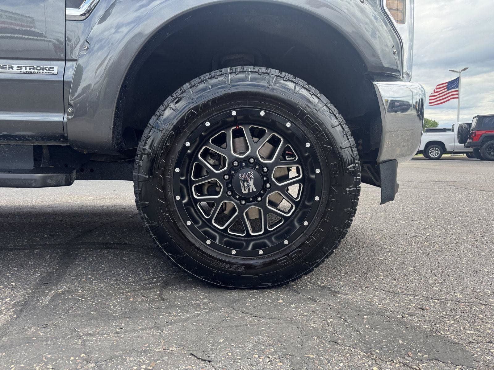 Used 2019 Ford F350 Lariat w/ Lariat Ultimate Package AWD/4WD image 9