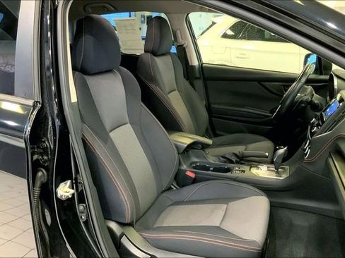 Used 2022 Subaru Crosstrek 2.0i Premium image 8