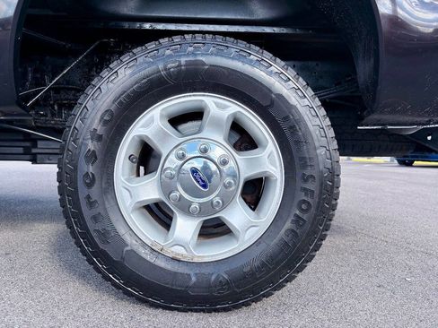 Used 2014 Ford F250 XLT w/ Snow Plow Prep Package image 35