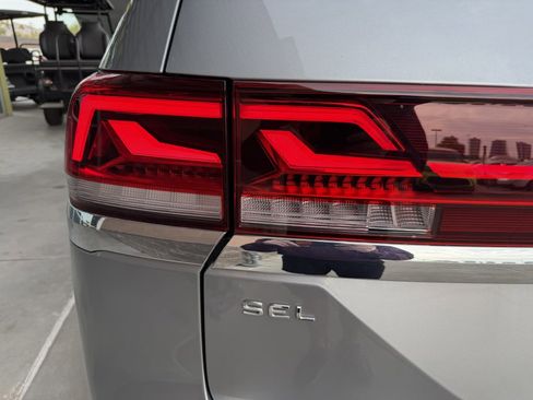 Used 2024 Volkswagen Atlas SEL image 14