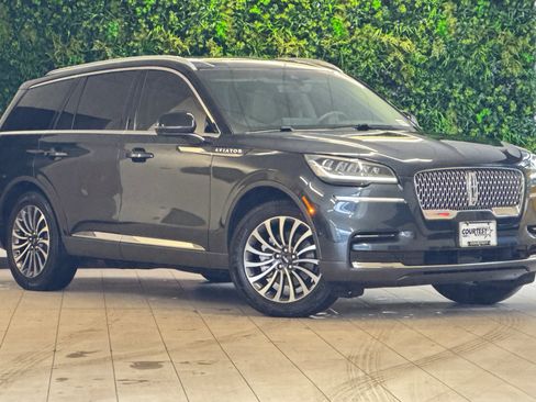 Used 2024 Lincoln Aviator Reserve w/ Equipment Group 201A image 2