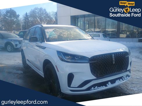 Used 2025 Lincoln Aviator Reserve w/ Equipment Group 201A image 1