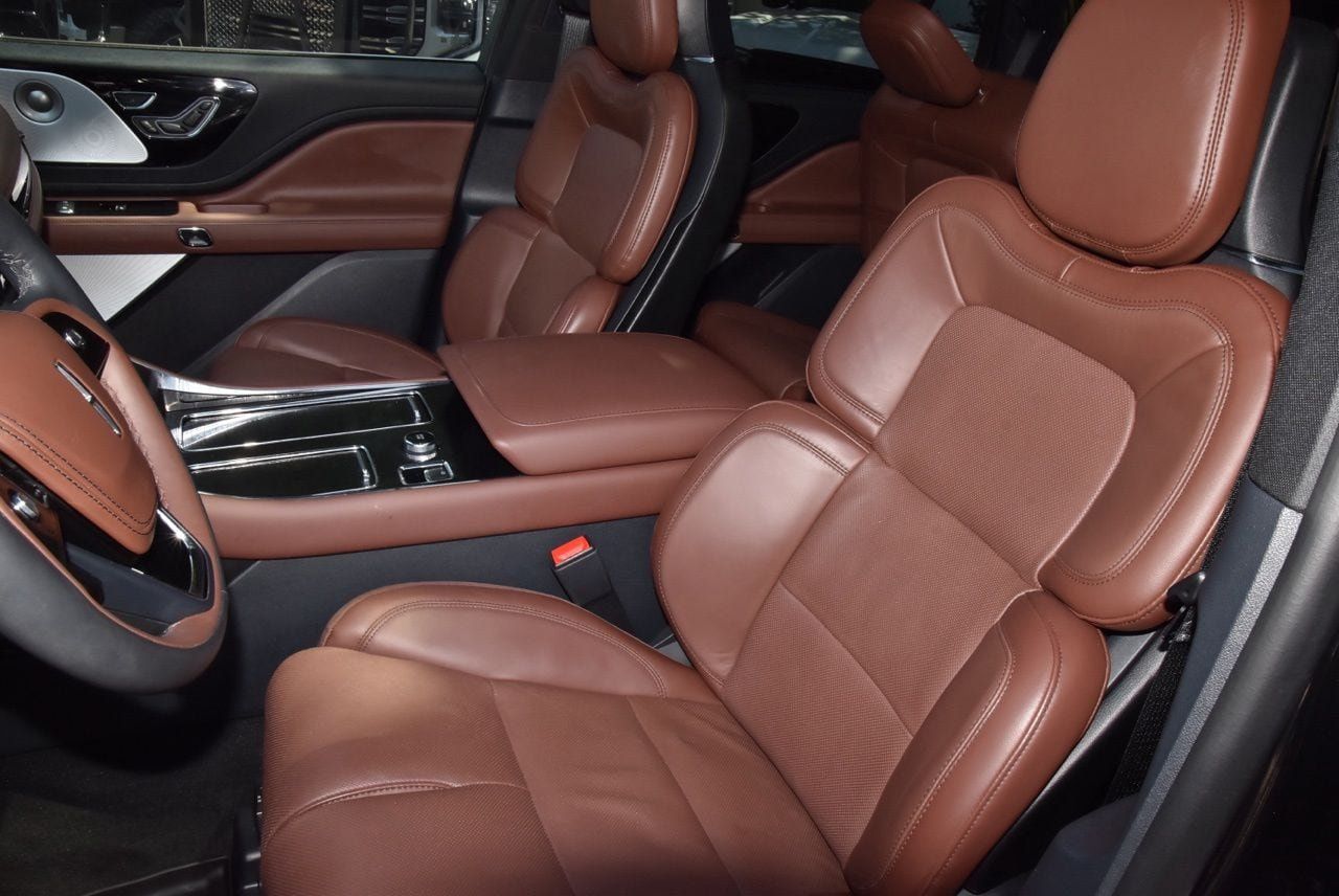 Certified 2026 Lincoln Aviator Reserve AWD/4WD image 35