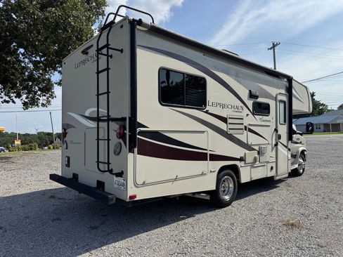 Used 2016 Ford E-450 and Econoline 450 Super Duty w/ Motorhome Prep Package RWD image 7