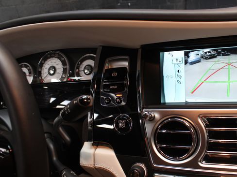 Used 2014 Rolls-Royce Wraith RWD image 83