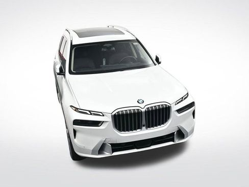 Used 2024 BMW X7 xDrive40i image 28