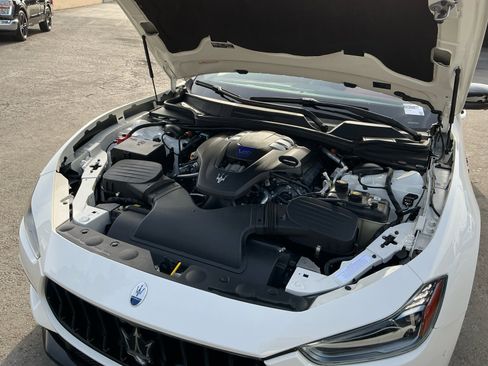 Used 2022 Maserati Ghibli Modena Q4 image 24