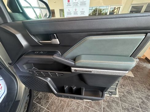 Used 2025 Toyota Tacoma 4x4 Double Cab Hybrid image 17